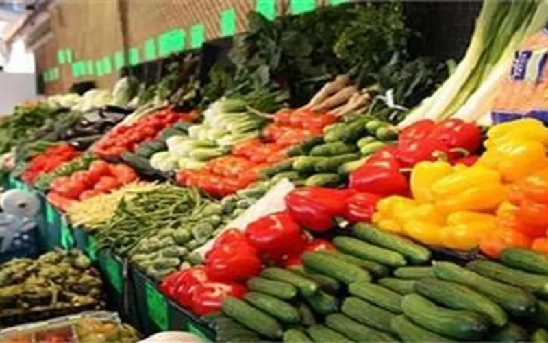 أسعار الخضراوات والفاكهة في سوق العبور الاثنين.. والبطاطس بـ5 جنيهات فقط